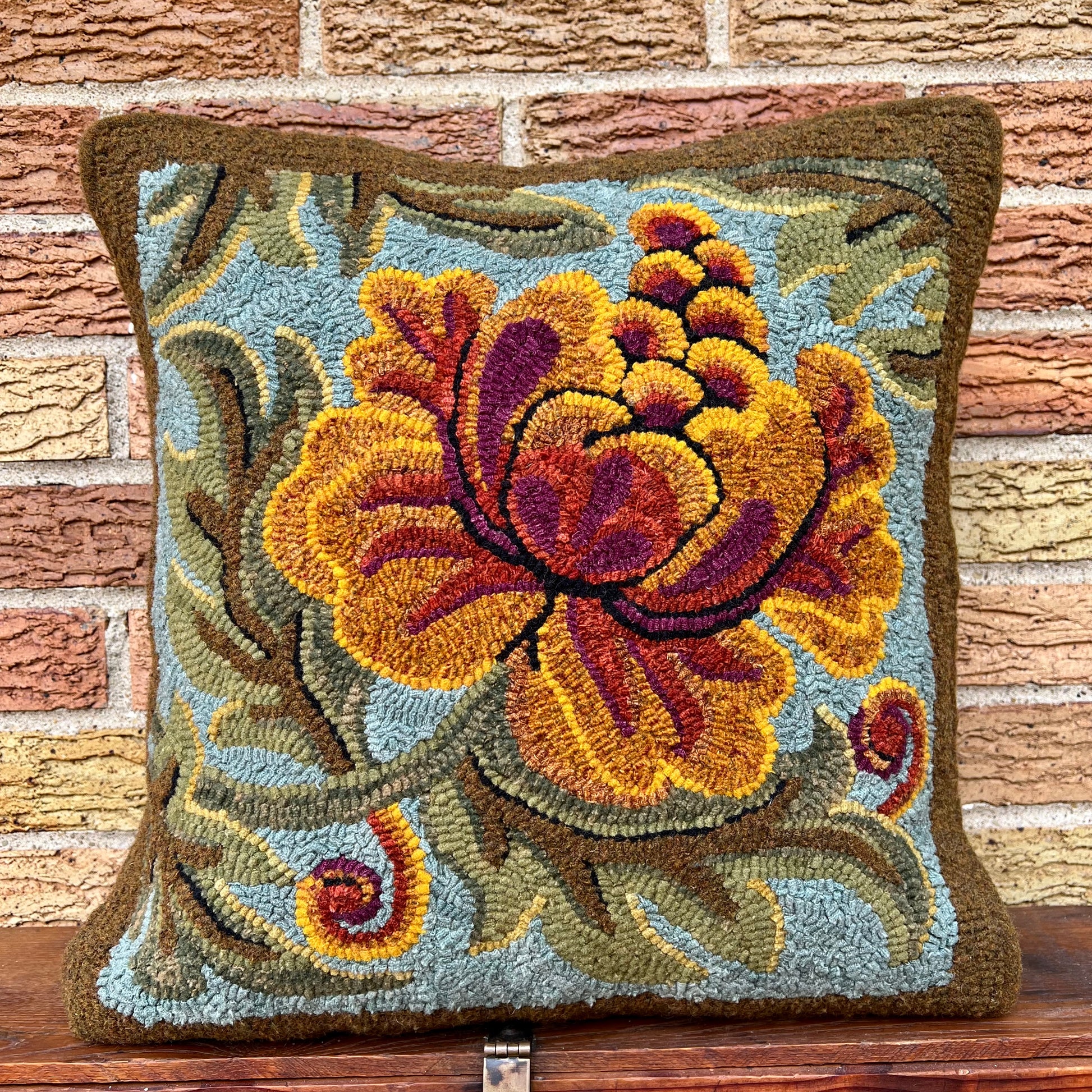 Hydrangea-PDF Rug Hooking digital download pattern – Orphaned Wool