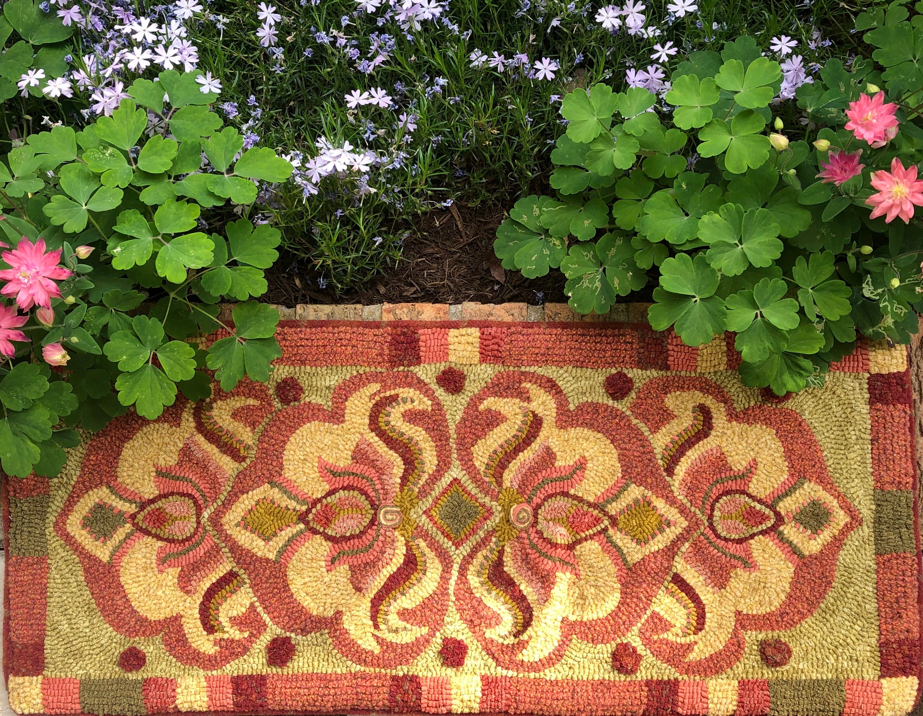 Paper Rug Patterns Reflecting Rug Hooking Pattern - Geometric Runner Design | Orphaned ...