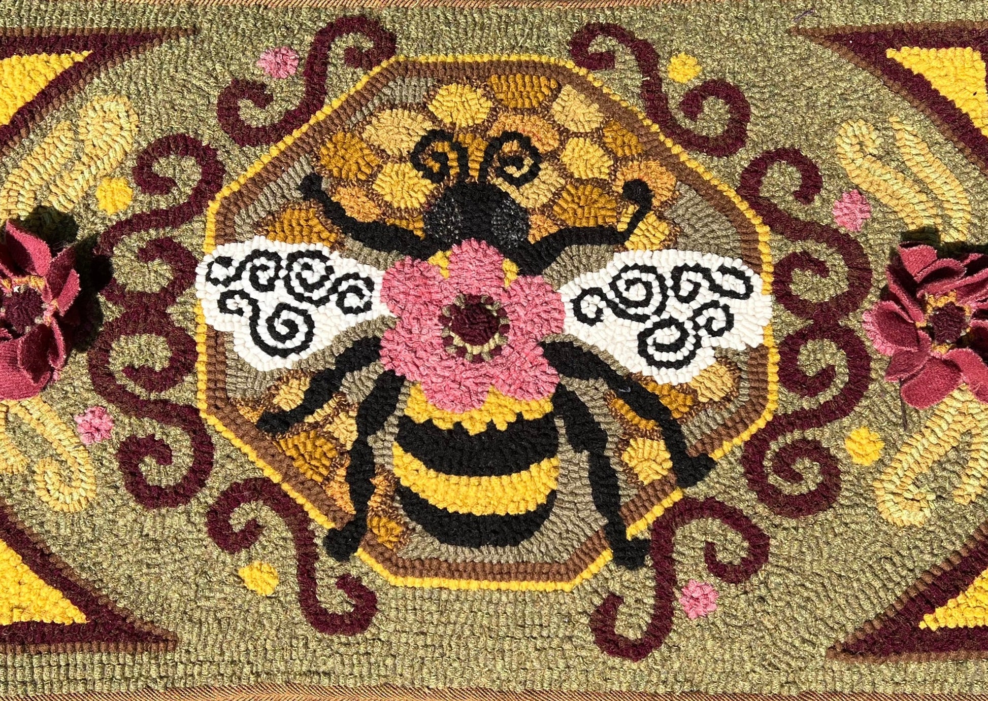 Bumblebee II- Rug Hooking PDF Digital Download Pattern, By Orphaned Wool
